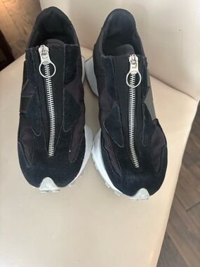 New Balance Black Zip-Front Women's Athletic Sneakers